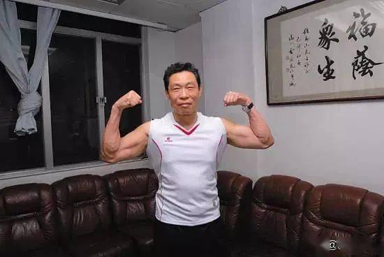 宁光|良医 | 100个俯卧撑、1000个模拟跳绳……院士说这才是锻炼