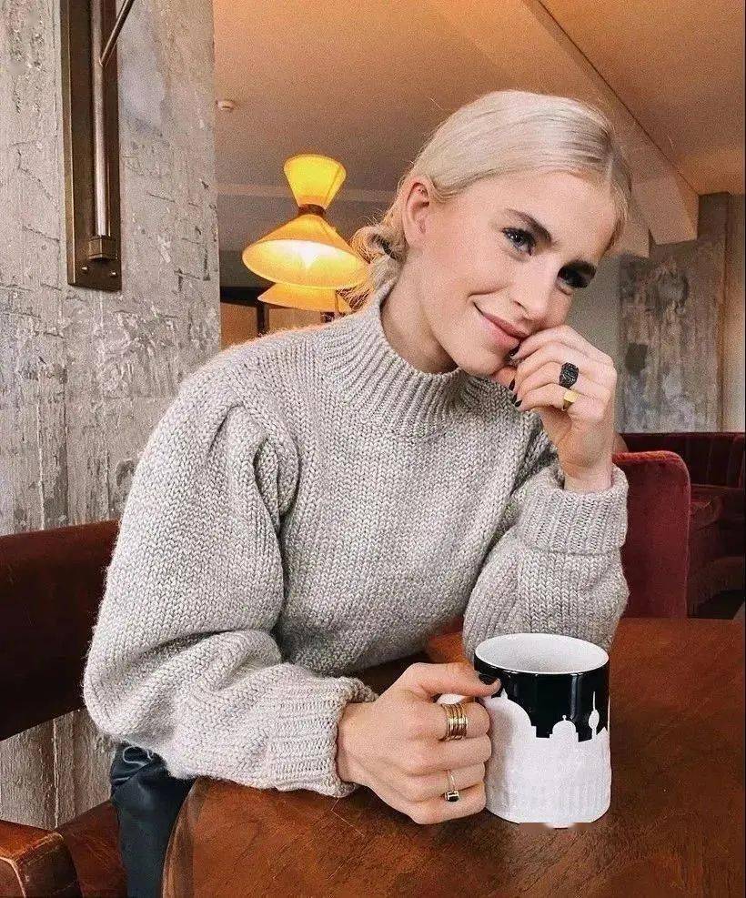 毛衣 秋冬最强穿搭指南就在这了！一件毛衣可以拯救你的衣橱