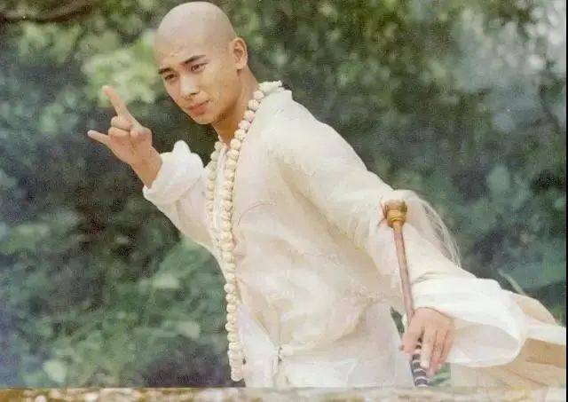 情爱|《青蛇》：一个人痛苦的根源，莫过执念太深