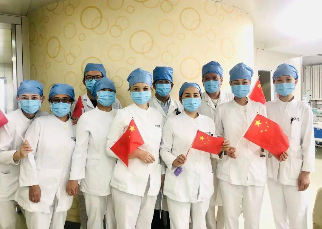 田先生|我的国庆节 ｜ 假期连追高甜剧，广医值守情义绵绵