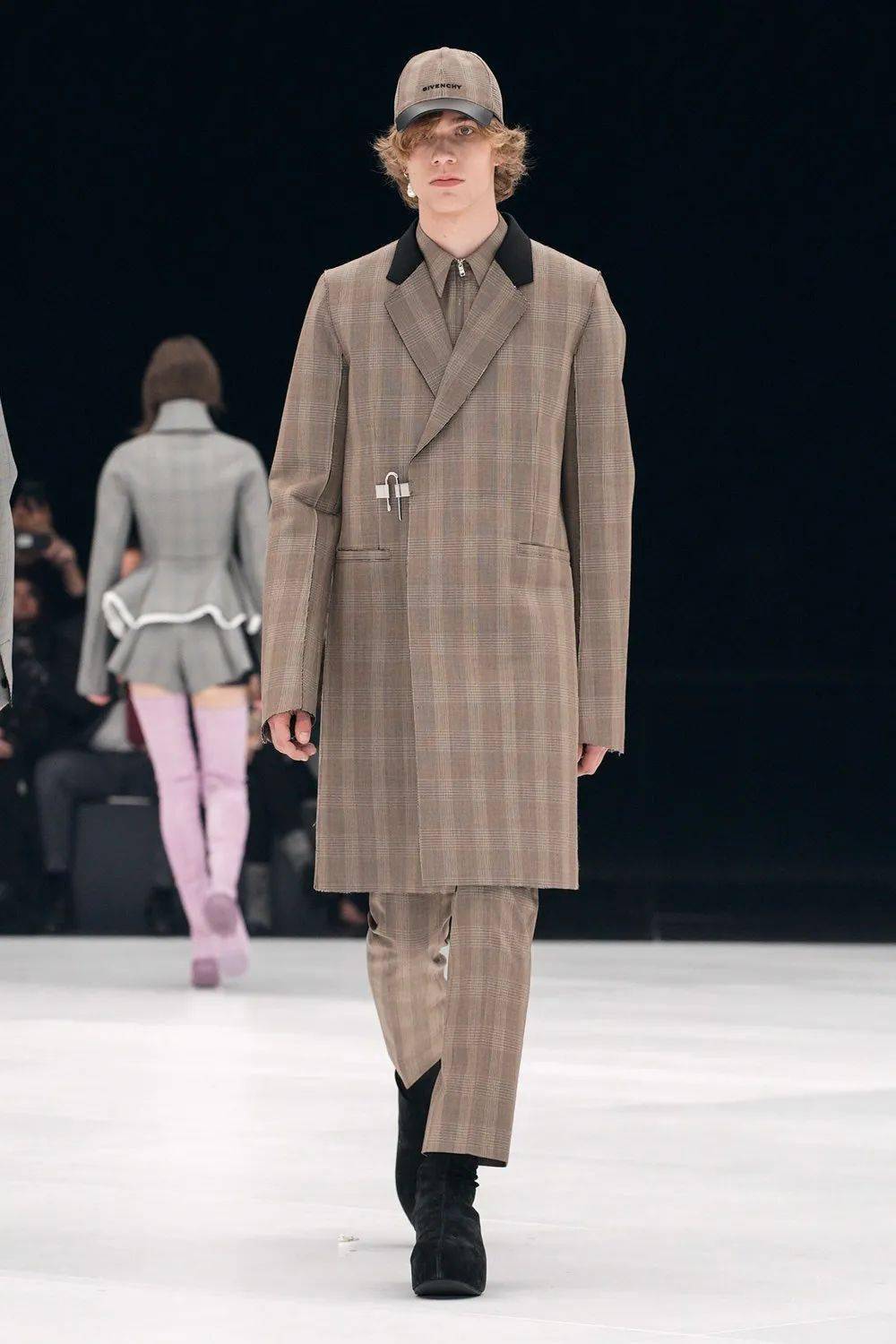 成衣 【秀场】Givenchy 2022 春季成衣时装秀