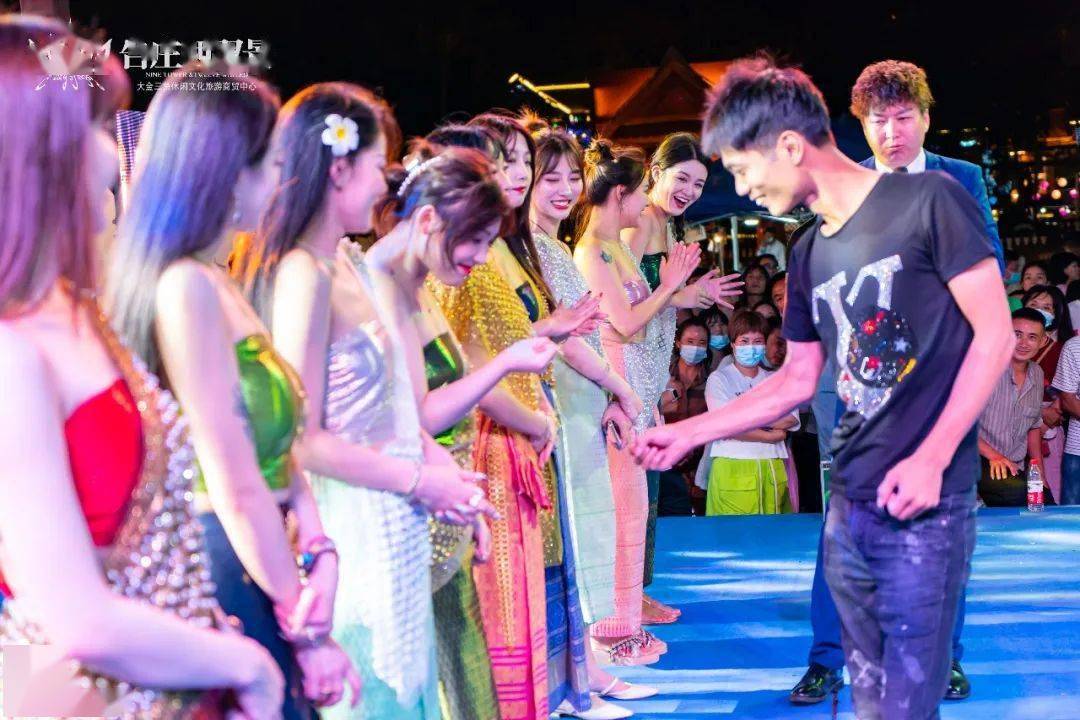 热辣歌舞 魅力四射 班纳说唱&ic齐舞团燃爆现场 akha badee乐队& 乐尚