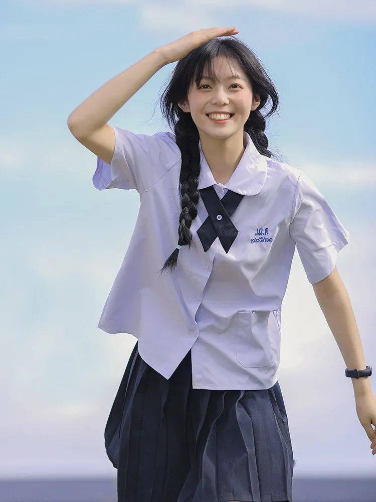 水手服 虞书欣、杨超越都在穿的水手服，究竟有多好看？