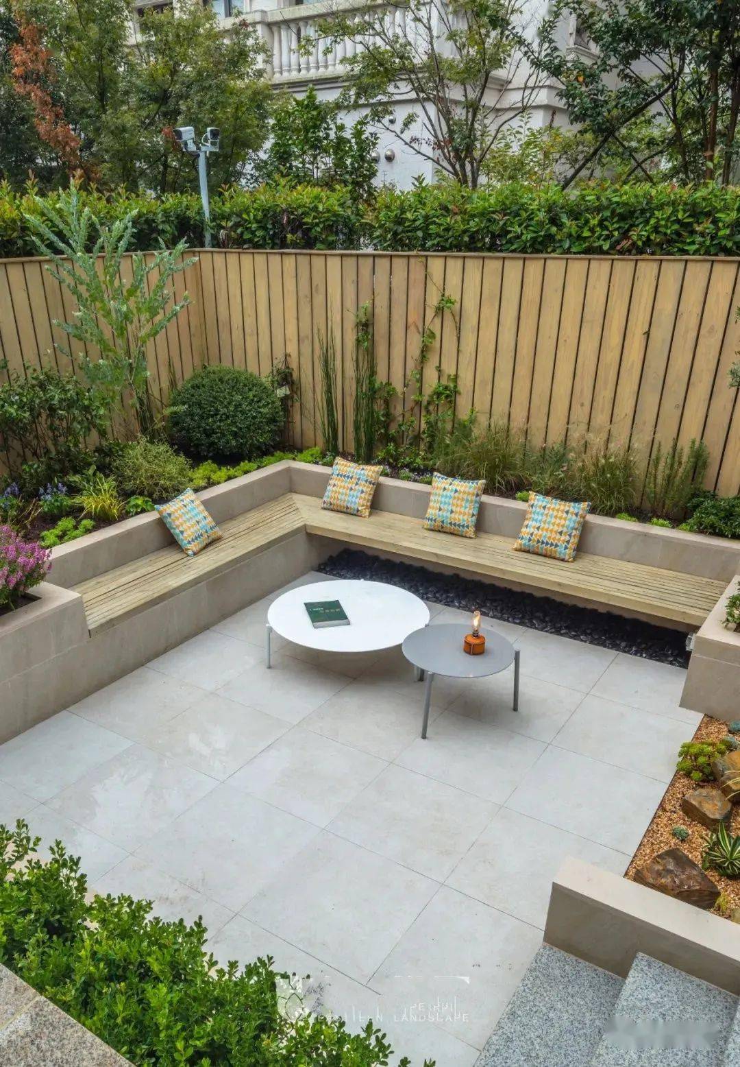 分享一个77㎡的前院花园设计