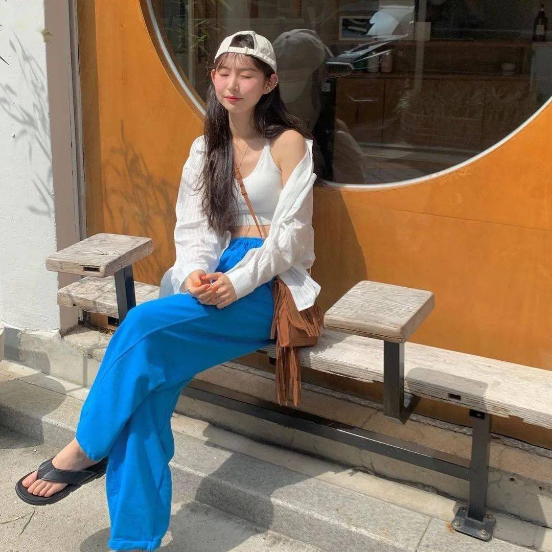 韩系 4 位宝藏 Ins 博主分享，我的穿搭都从这里取经