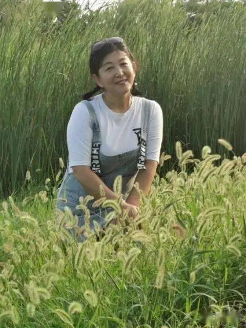 张金凤,中国作协会员,山东省作协散文创作委员会委员,齐鲁文化之星