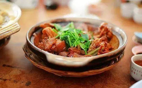 细胞|女子重度贫血晕倒，网友慌了：很多人吃隔夜菜