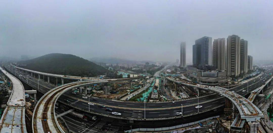 大学路快速路正式开工!城东高架东三环立交合拢!