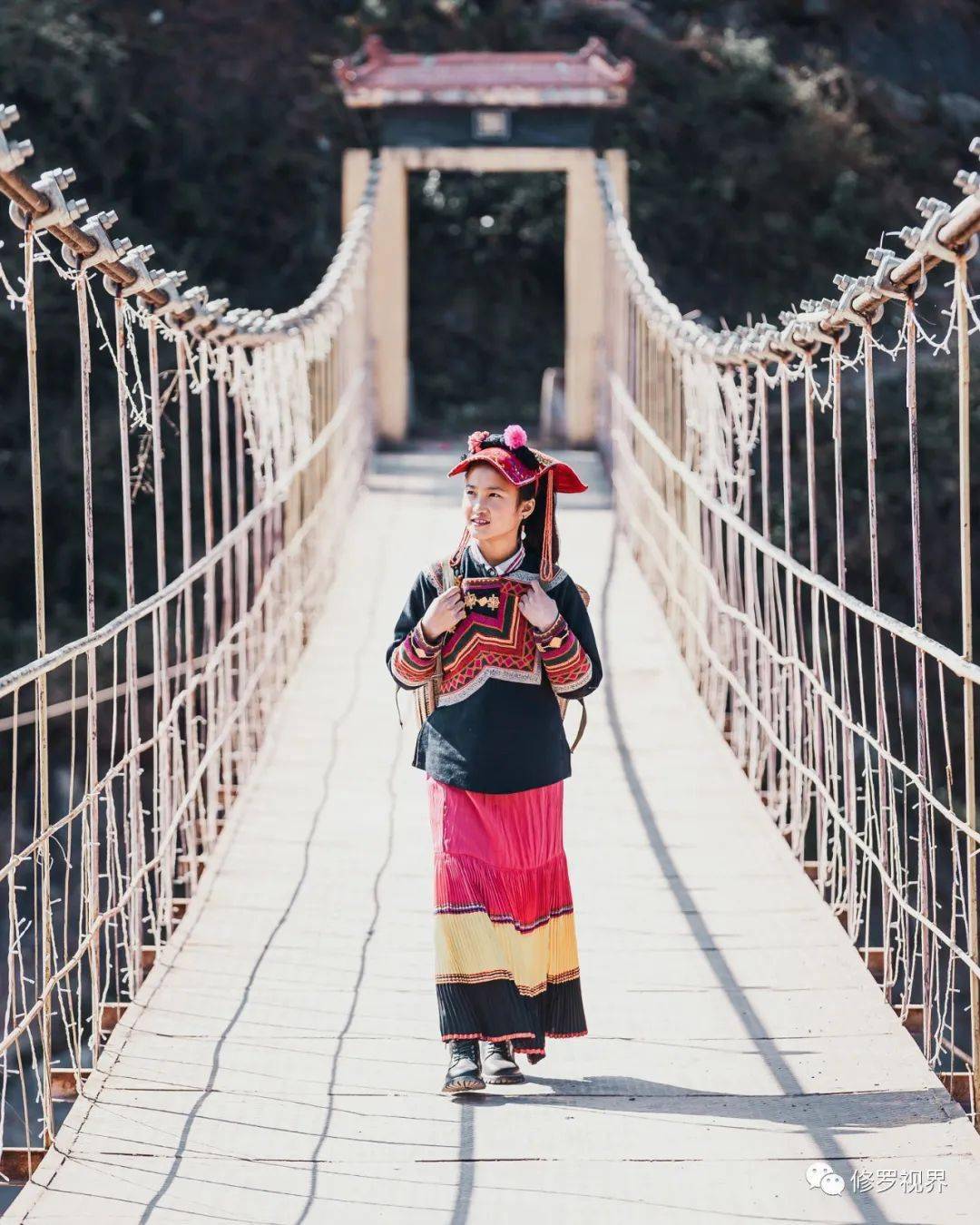 现在小金石在美姑县彝族民族中学上初二,学习成绩基本排在班级前五名