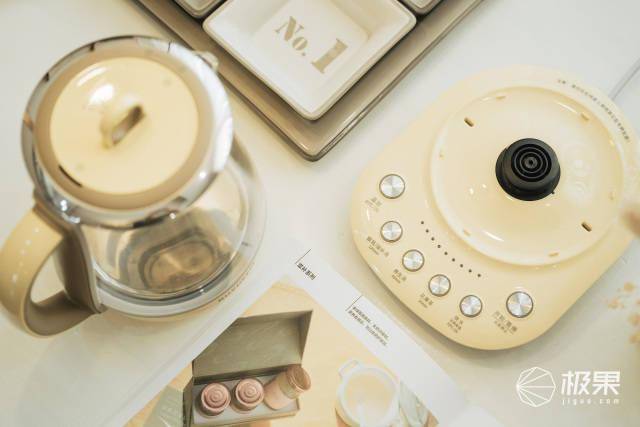 厨艺厨艺小白也能做出软糯银耳羹？一键温泡智能控温，美味营养双重兼顾