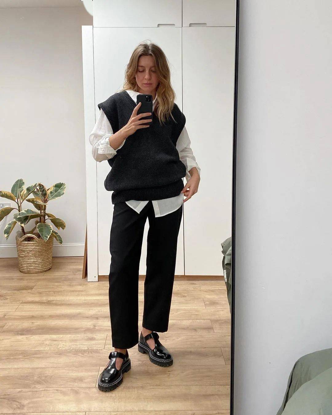 风衣 如何实现一衣多穿？你只需要件衬衫~