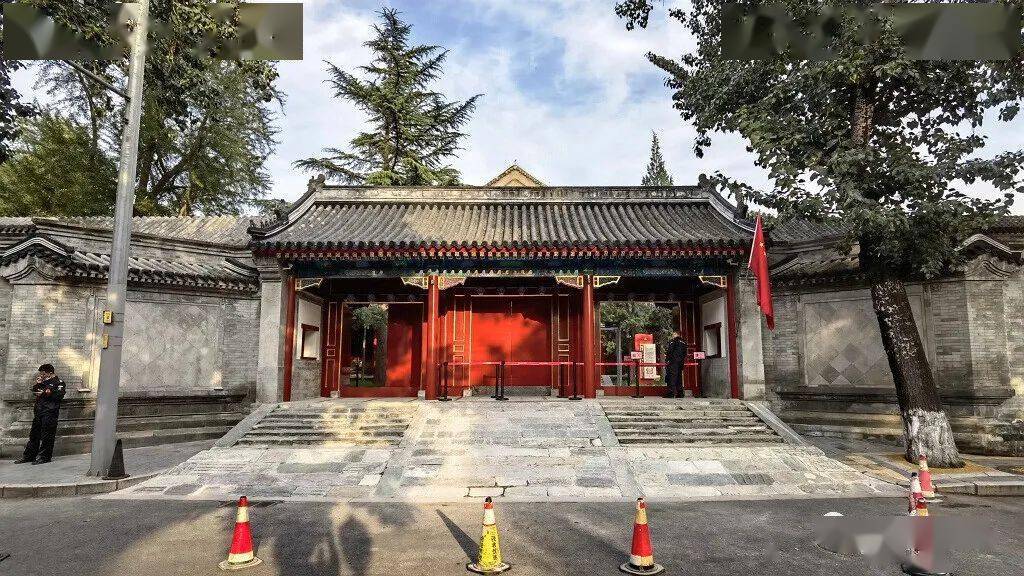 初探 中法大学旧址_大门