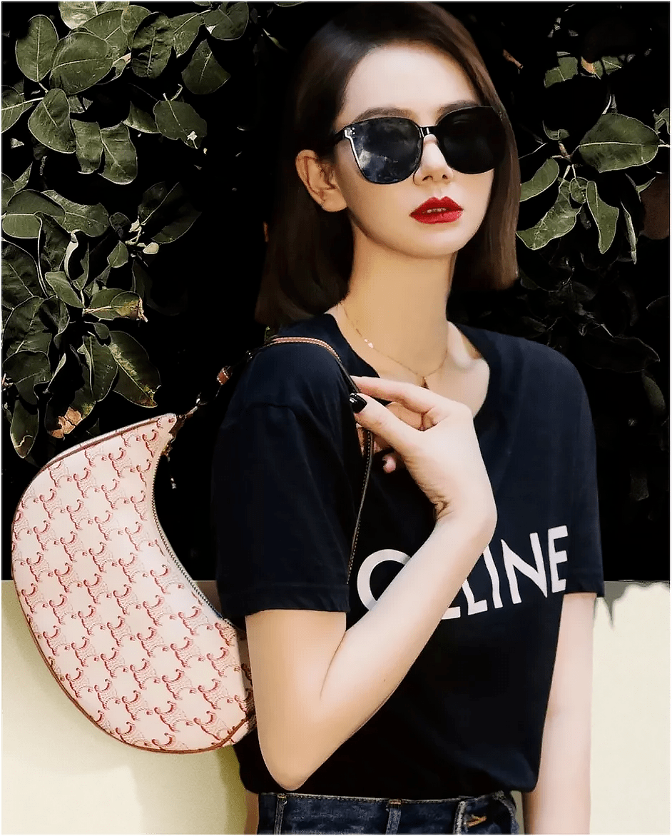 系列女星都在背的腋下包，买这 4 款准没错