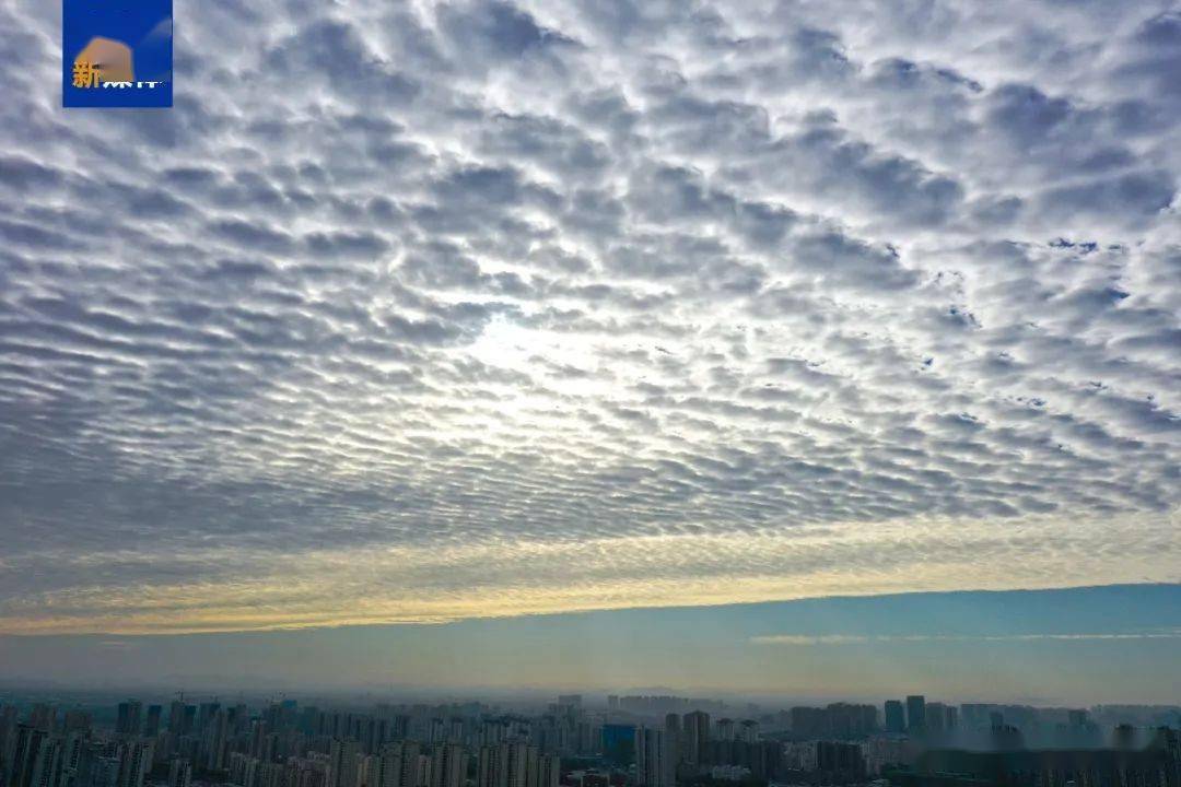 此刻,合肥天空出现高积云_汪领