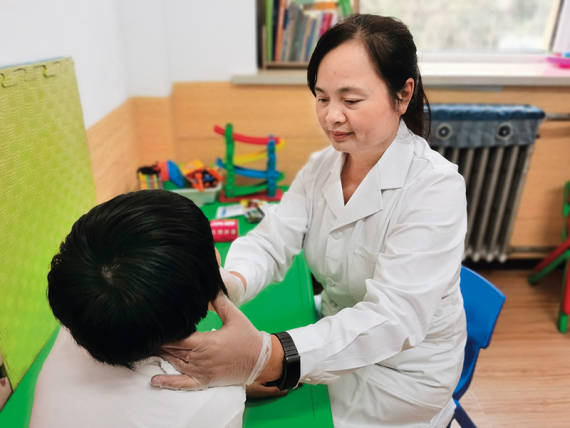 幼儿园|瞭望 | 一位脑瘫儿的母亲和她的一百多位孩子