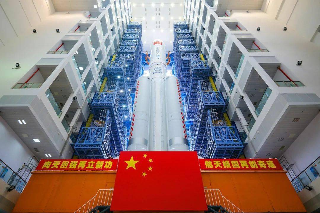 未来我们继续奔赴星辰大海来源/我们的太空,中国载人航天更多精彩内容