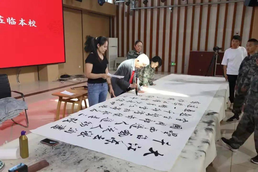 996经济访谈时间丨中国当代书法家姚俊卿