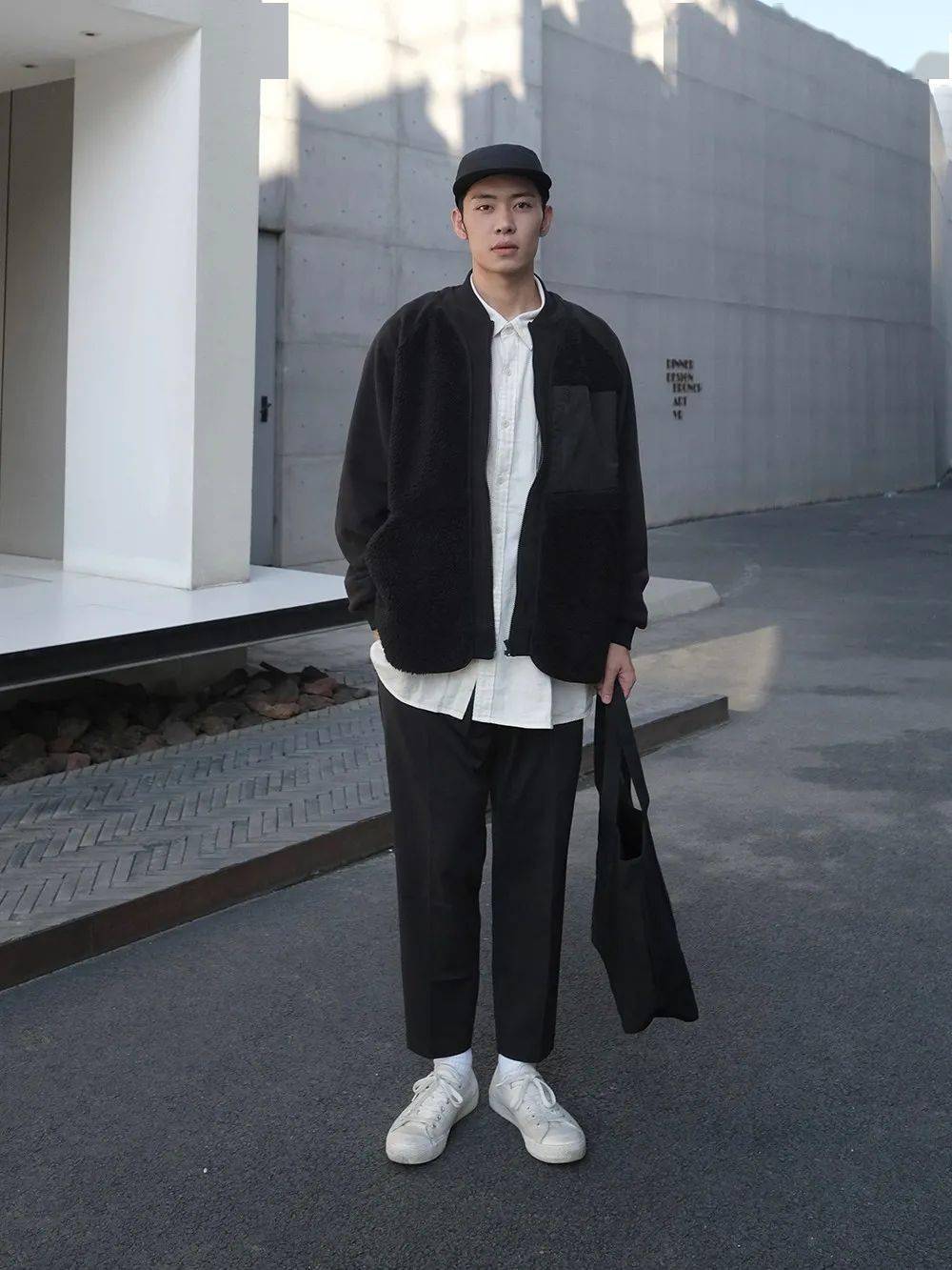 零点 优衣库今秋最潮联名？！首次合作「国际机能大牌」！明晚零点拼手速！