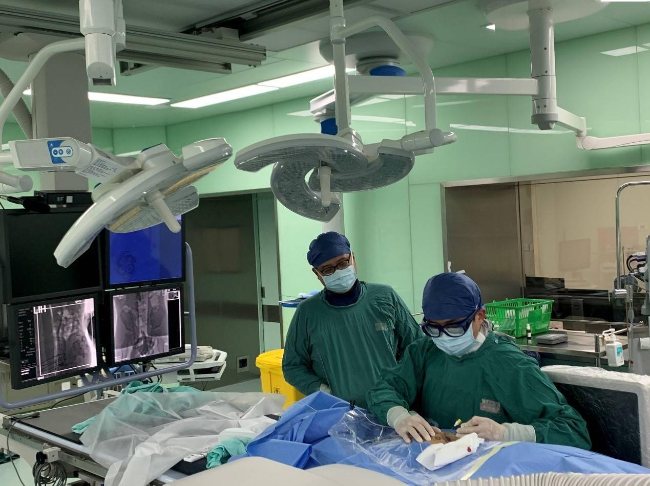 技术|国内首例！7岁男孩在沪接受这项手术，终于摆脱“尿不湿”