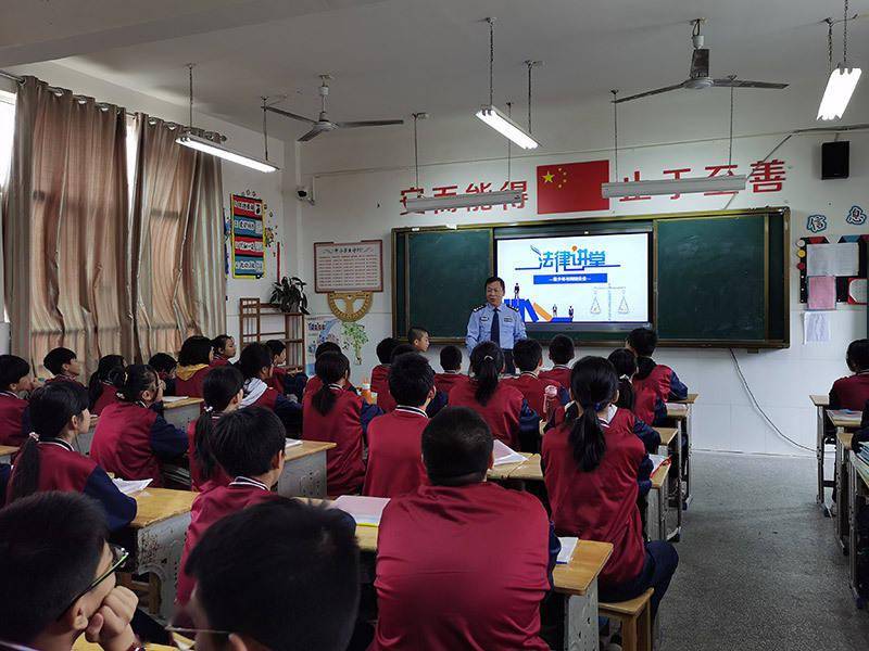 江西南昌：青山湖区多部门联合开展“网络安全进校园”