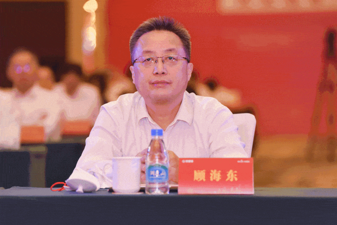 10月13日苏州市委常委,副市长顾海东,苏州市政府副秘书长范建青等领导