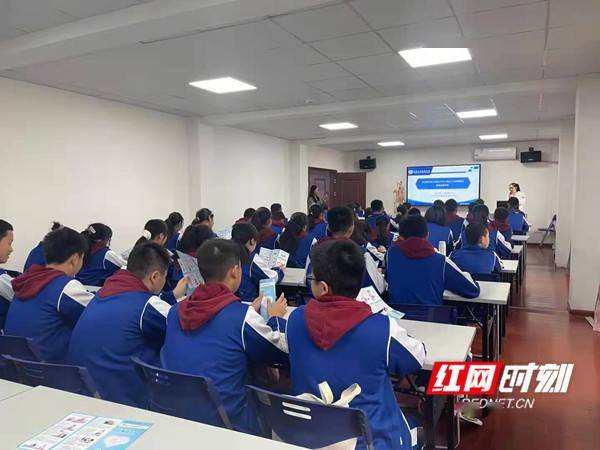 技能|组图丨“救”在身边 长沙这些同学进行急救培训学习