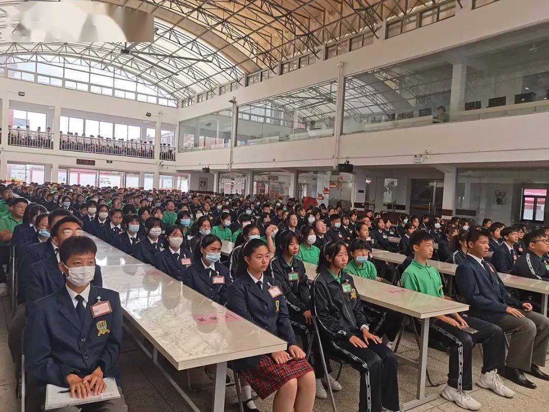 上海鸿文国际职业学校图片