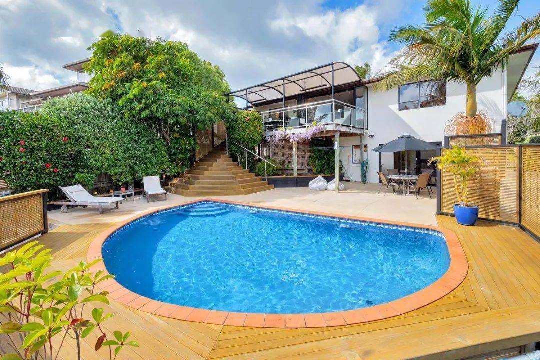 北岸 | mairangi bay 4房 地中海风情美墅 户外设泳池 靠近商圈/海滩