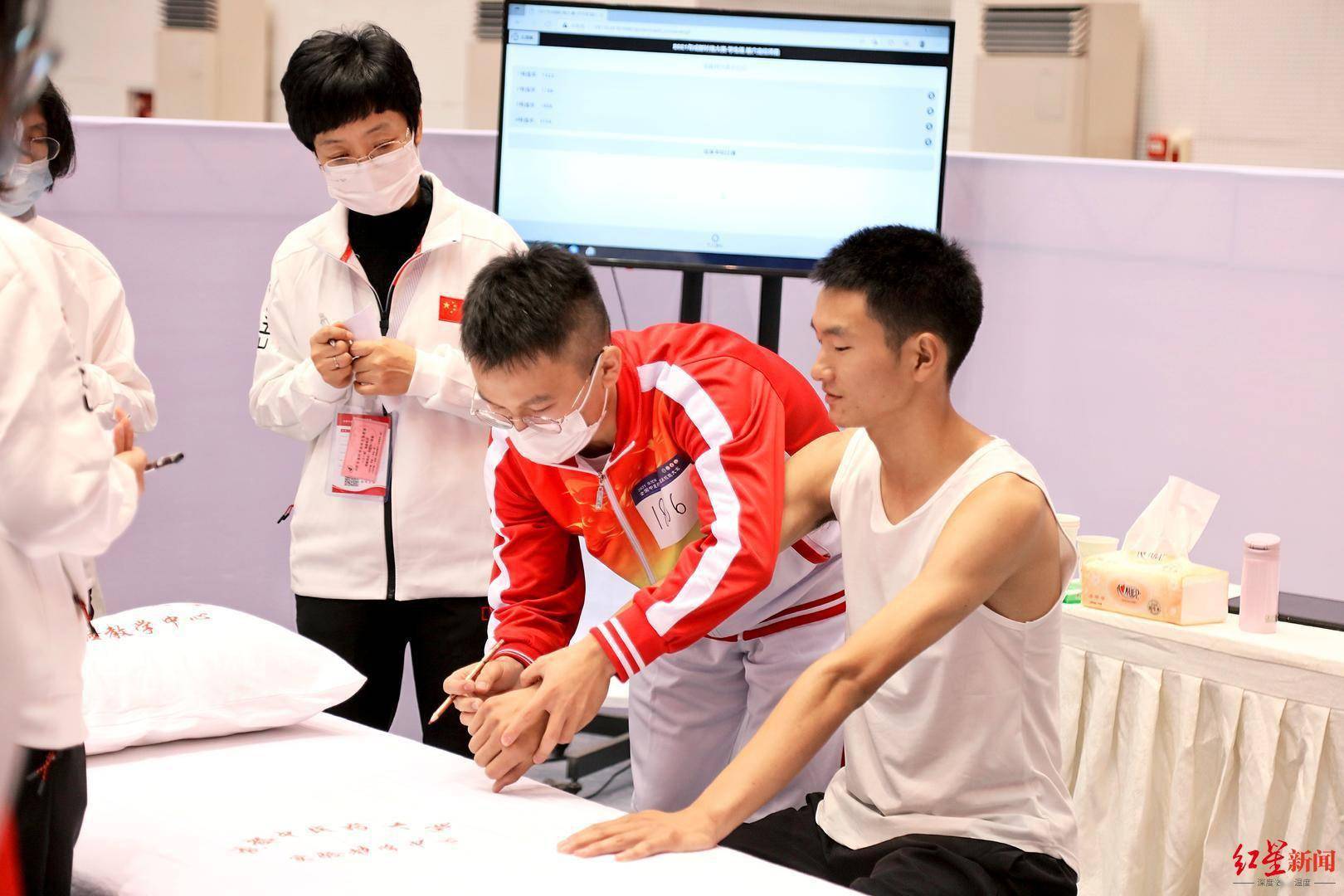 黄丹|成都女大学生拿下冠军！全国规格最高的针灸比赛今天在蓉收官