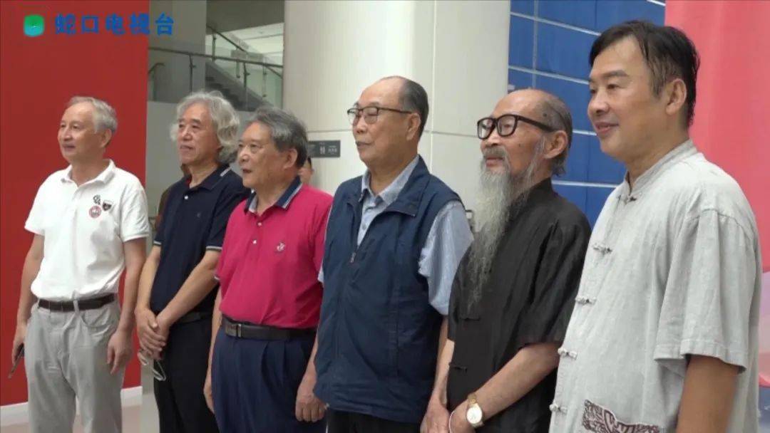 个个是好汉五老画家画展亮相南山