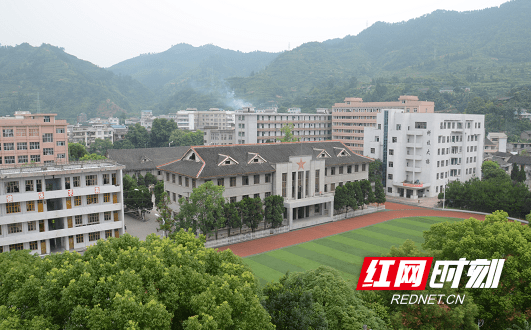 湘西自治州建筑学校图片