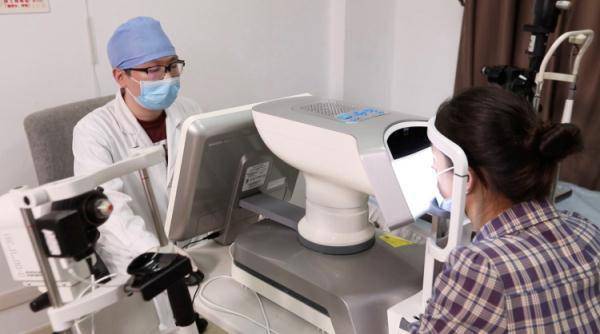 赵慧|明星直播带货，网红商品爆卖！结果竟用出病了…