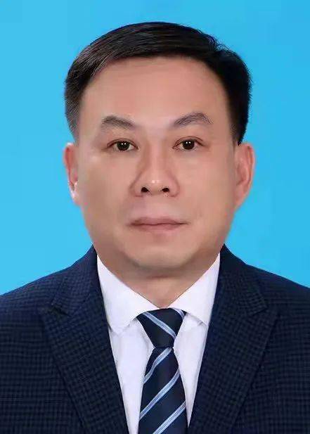 张崇贵秘书长:谢标(兼)副主委:谢标,石朝晖(女),唐灵(女),伍思亭(女)