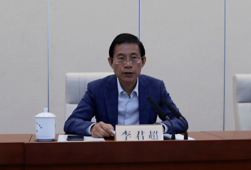 图为市人大常委会李君超副主任在新闻发布会现场图为市政府副秘书长