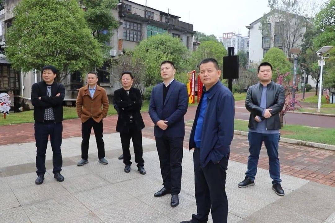 吉海波先后来到西常路,水果市场,东湖路,沿河公路,柳西公路,西湖汽车