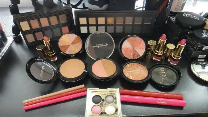 网红护肤品排行榜_淮安丨网红混高校偷女大学生化妆品来卖!直播时警察找上门了...