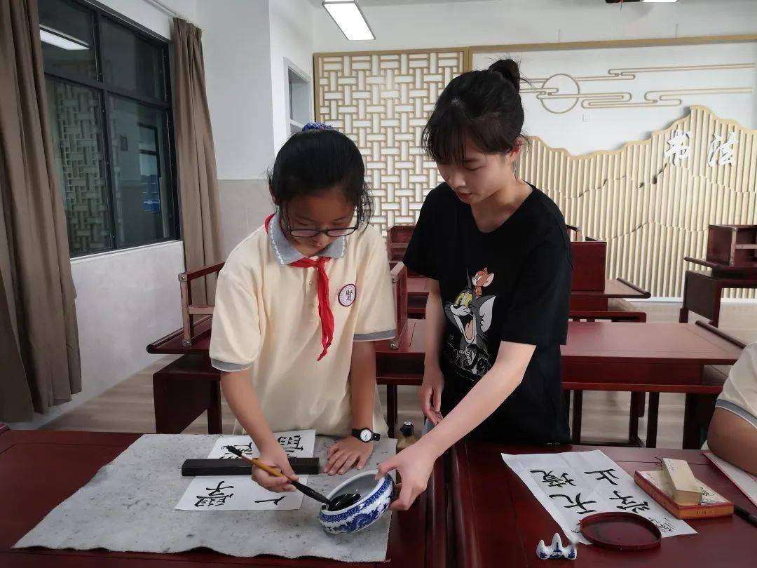 双减工作奉贤中学附属初级中学提供有效时空保障实现师生共同成长