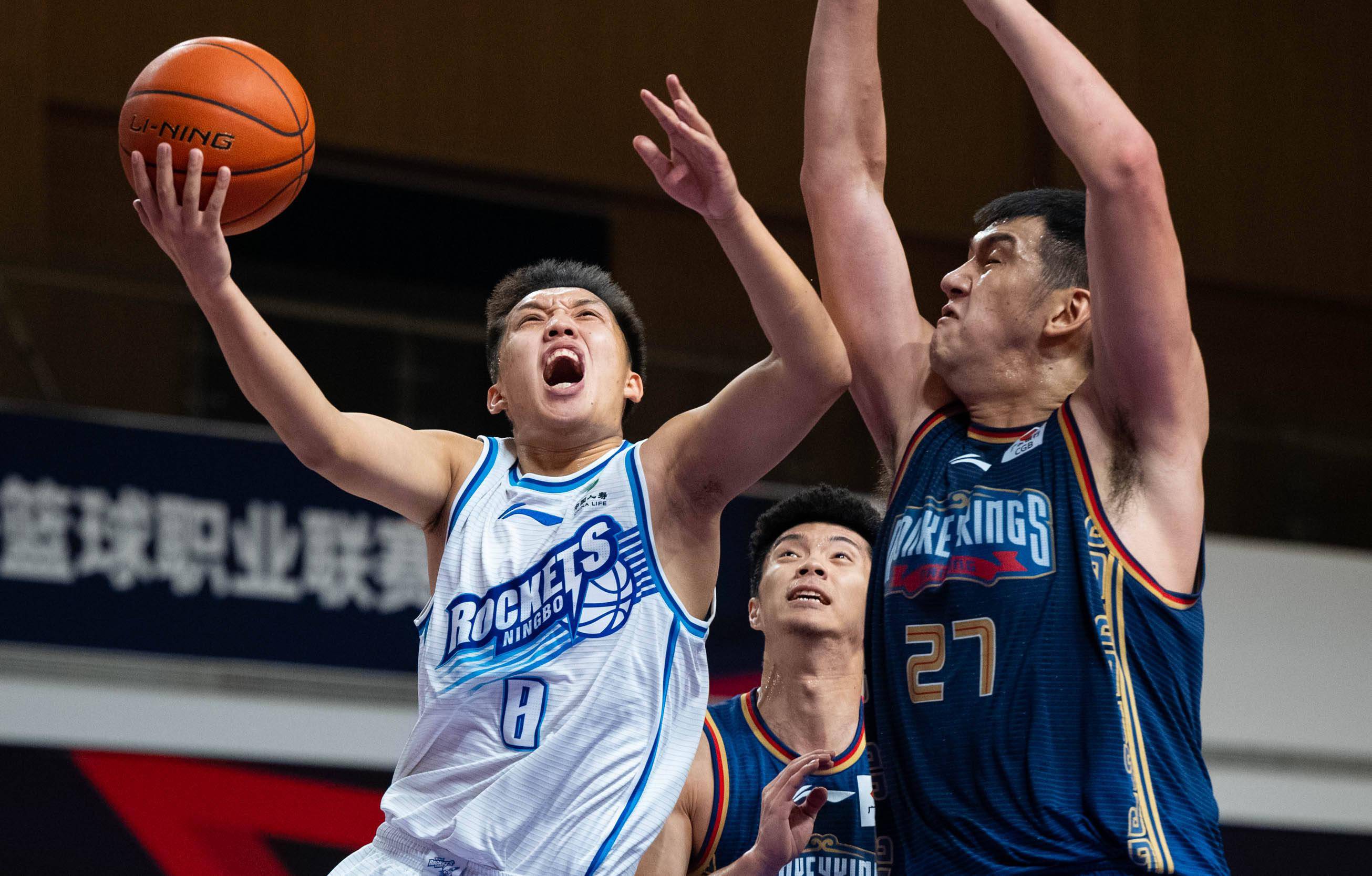 篮球cba第一阶段南京同曦宙光队胜宁波甬兴证券队