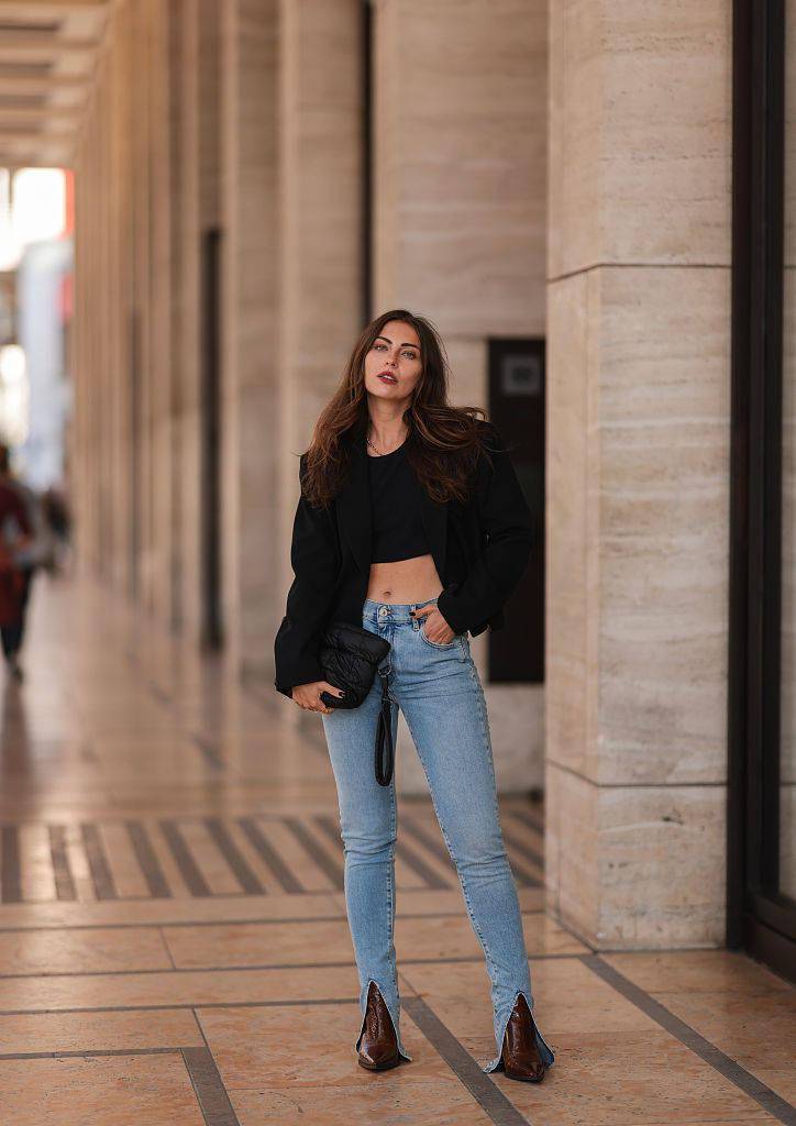 黑色 一点也不古板~黑西装才是“时髦精”必备的“万金油”单品!