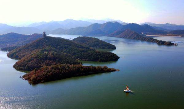 北京平谷金海湖景區秋色美