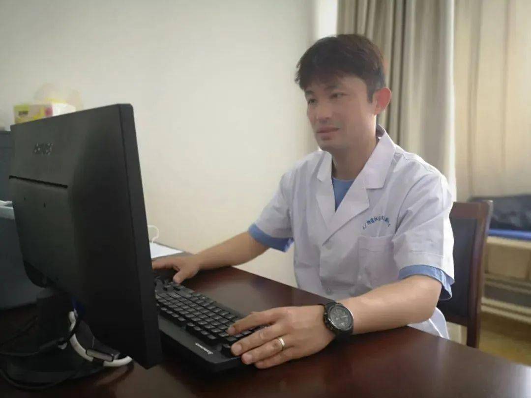 儿科名医梁浩医生在大厂社区卫生服务中心儿科上班的这预示着暂停儿科