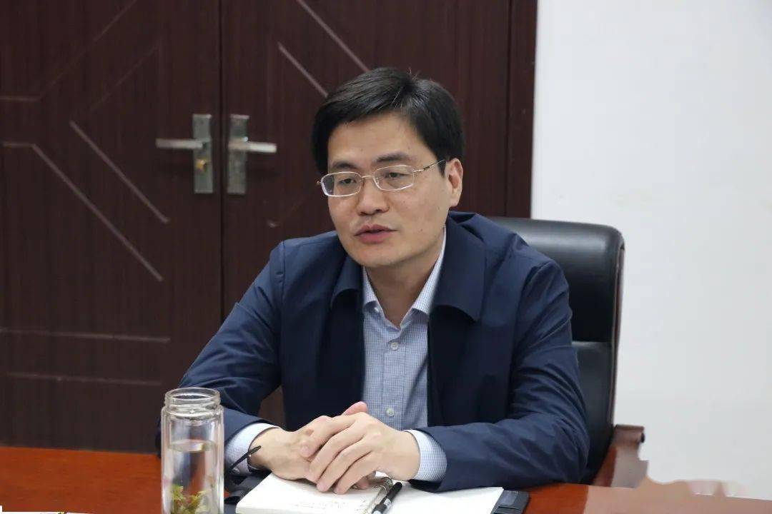 魏县县委副书记,政府县长高巍就进一步加快产业园区建设提出了具体