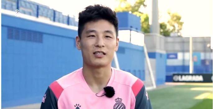 武磊本赛季西甲3次首发均被换下0射门0进球西班牙足球甲级联赛