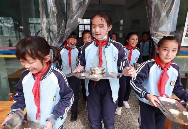 教育|营养午餐助力学生健康