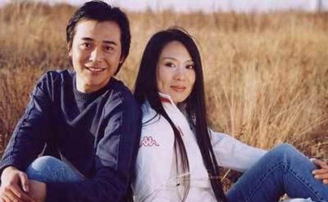 相差15岁的姐弟恋结婚多年难生育如今夫妻俩却活成人生赢家