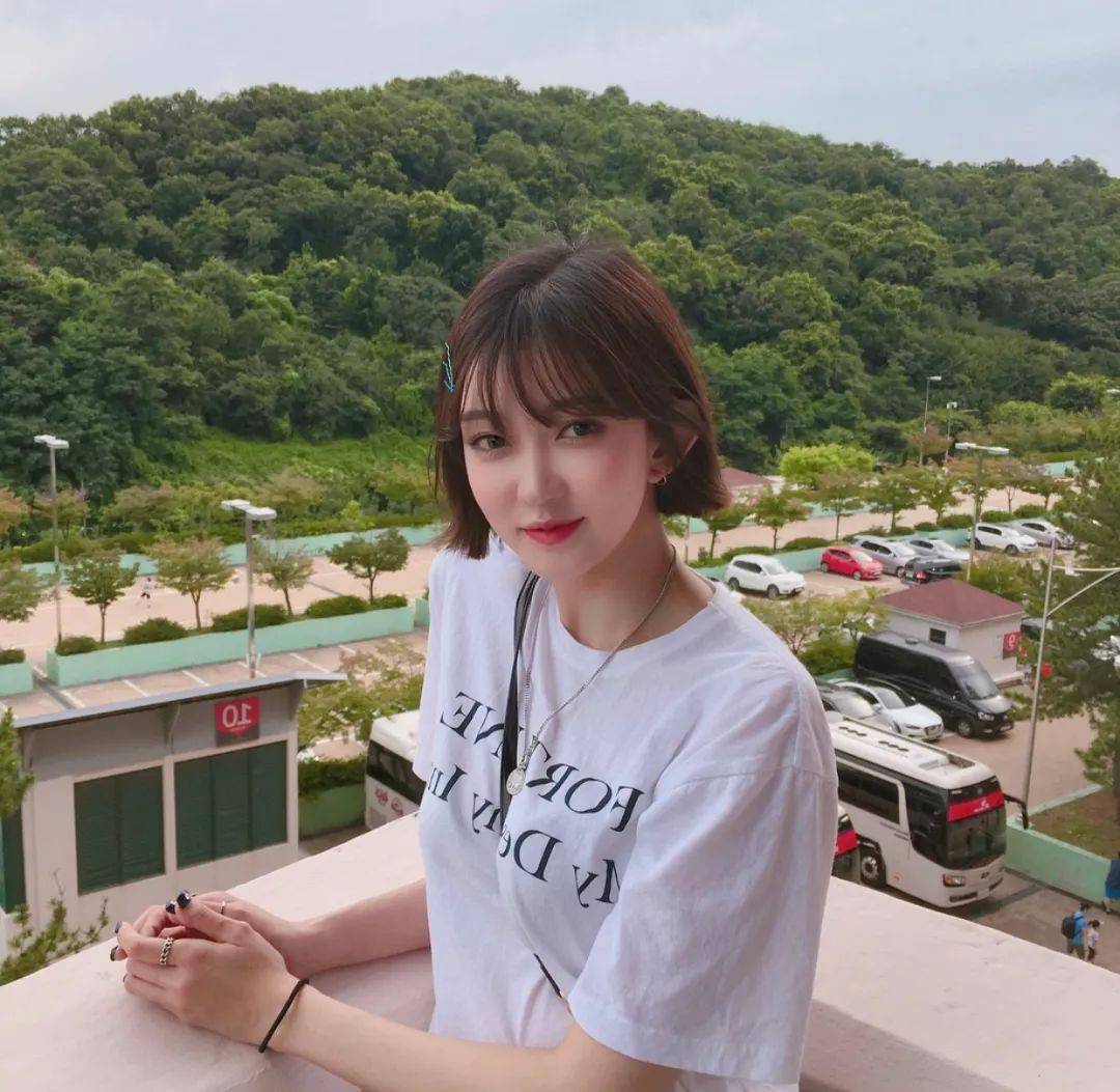发型选对发型，怎么穿都美炸天