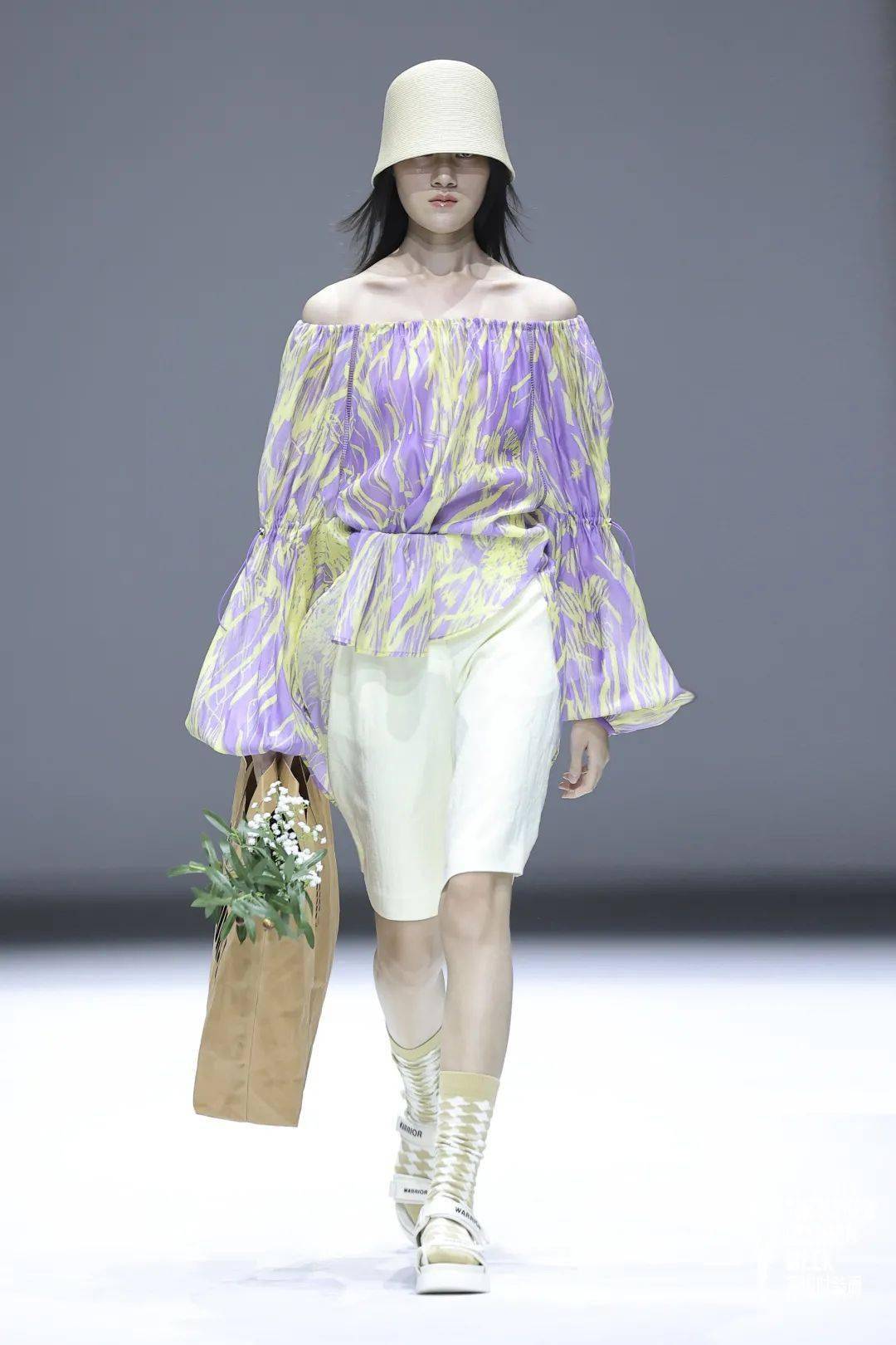 服装 S/S2022深圳时装周｜DAY4：别样角度，诠释「型」之烂漫