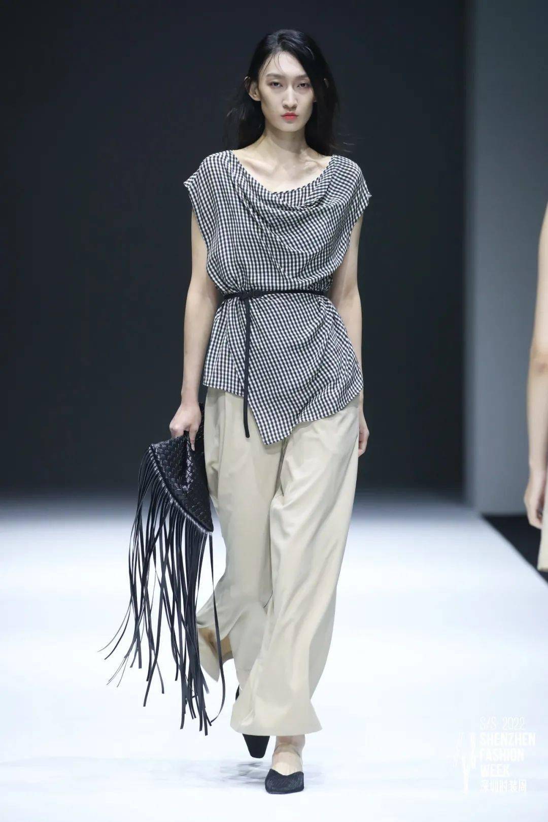 服装 S/S2022深圳时装周｜DAY4：别样角度，诠释「型」之烂漫