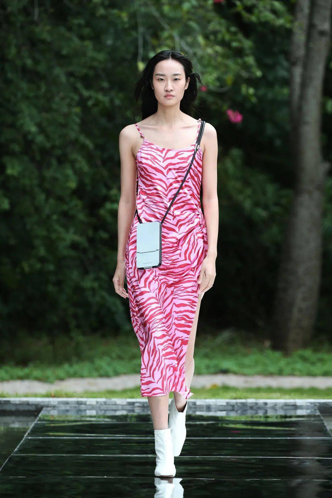 服装 S/S2022深圳时装周|DAY4:别样角度,诠释「型」之烂漫