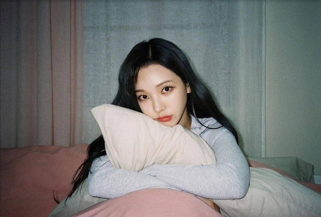 全网全网都在吹的AI脸美女，和Jennie“撞款”的颜值秘诀是什么？